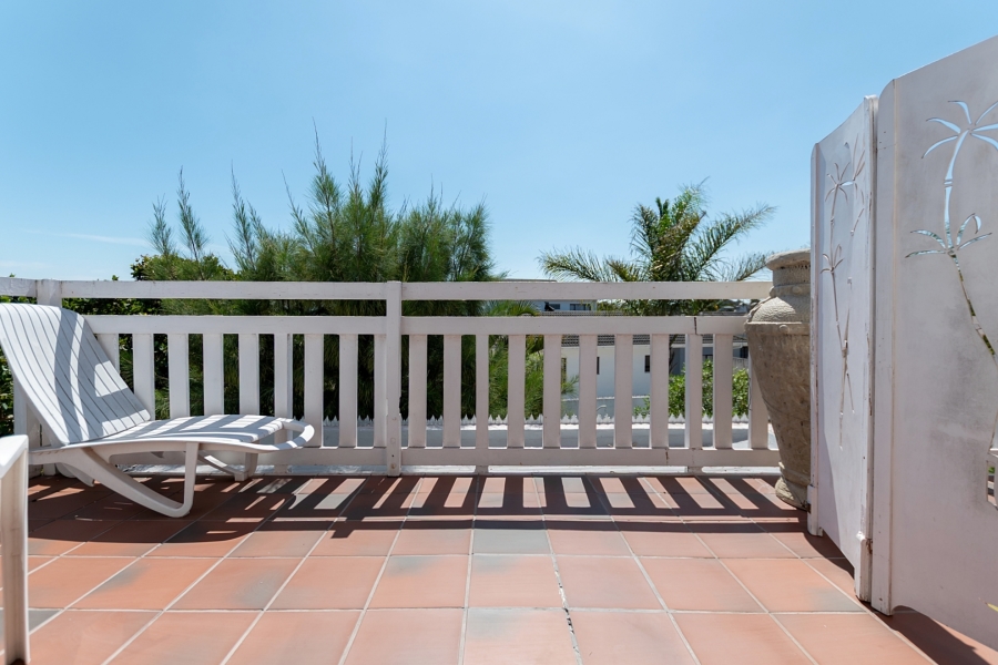 8 Bedroom Property for Sale in Country Club Western Cape